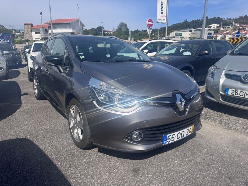 Cinza Usado 2014 Renault Clio GrandTour LIMITED Carrinha | € 8.980 (Preço justo) - Imagem 1/4