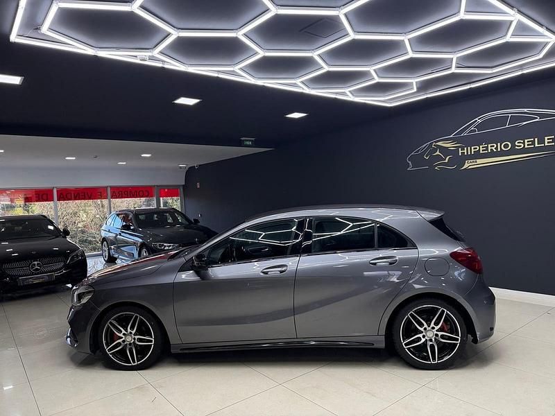 Usado Mercedes A180 AMG line 109 HP (80 kW) 2016 Cinza