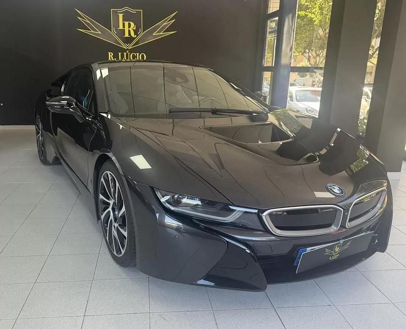 Cinza Usado 2016 BMW i8 Coupé | € 61.000 - Imagem 1/4
