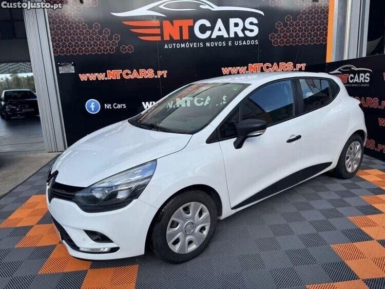 Branco Usado 2019 Renault Clio IV Zen Van | € 7.900 (Super Preço) - Imagem 1/1