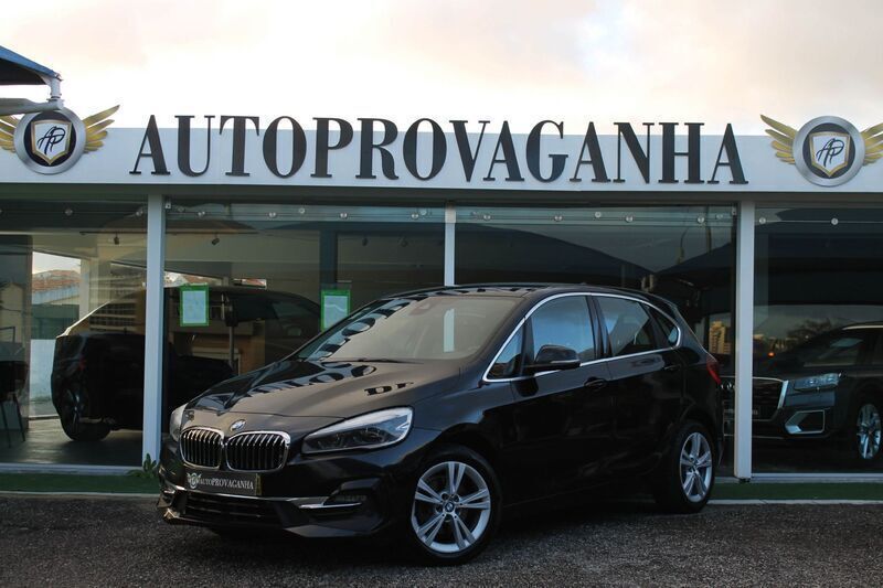 Preto Usado 2018 BMW 216 Active Tourer Luxury Line Monovolume | € 15.500 (Preço elevado) - Imagem 1/4
