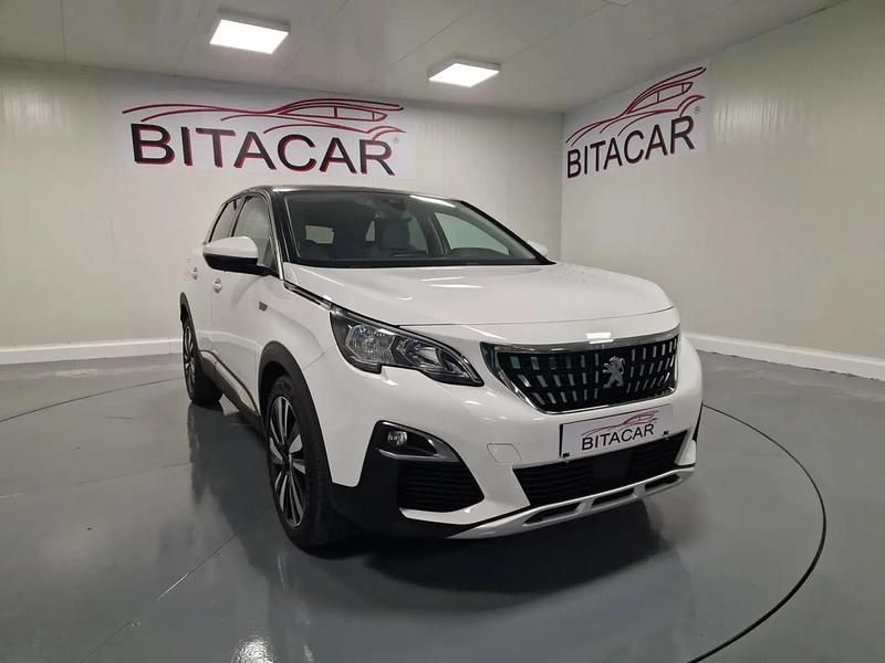 Usado Peugeot 3008 Allure 130 HP (95 kW) 2019 Branco SUV