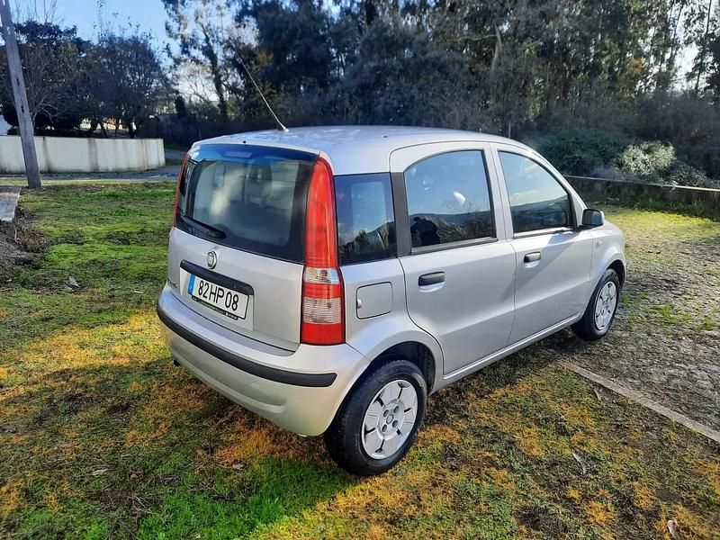 Usado Fiat Panda Active 54 HP (39 kW) 2009 Cinza Citadino