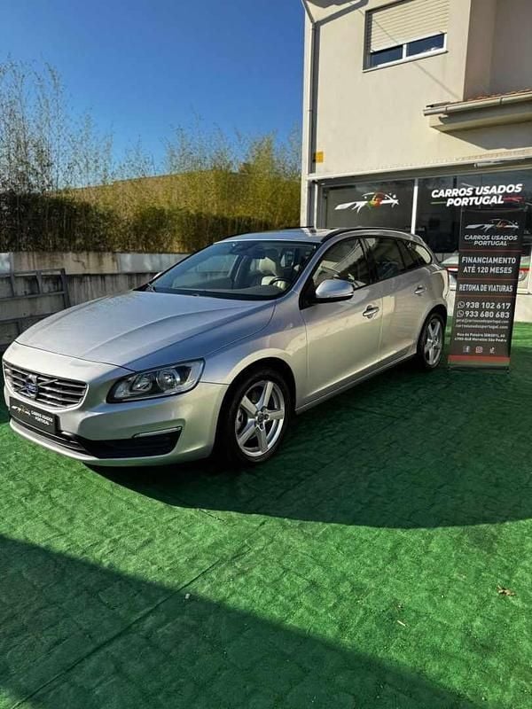 Cinza Usado 2014 Volvo V60 Summum Carrinha | € 8.990 (Bom preço) - Imagem 1/4