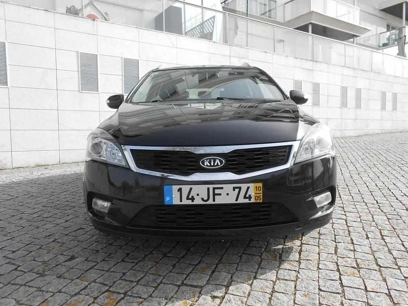 Usado Kia Ceed 109 HP (80 kW) 2010 Preto Citadino