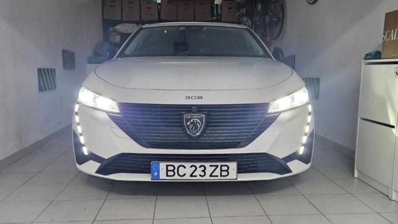 Branco Usado 2023 Peugeot 308 Citadino | € 20.500 (Bom preço) - Imagem 1/4