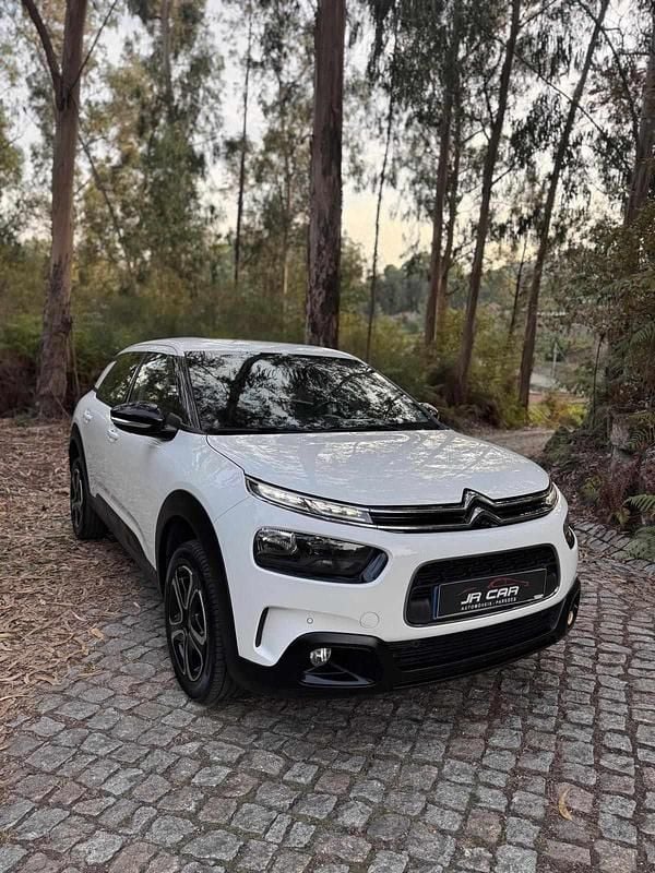 Branco Usado 2019 Citroën C4 Cactus Citadino | € 9.990 (Bom preço) - Imagem 1/4