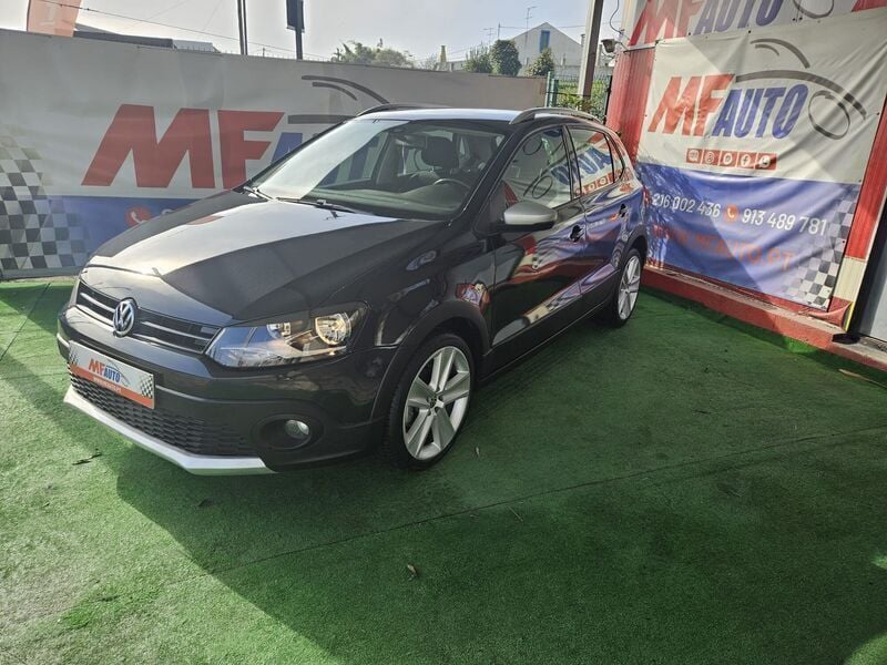 Preto Usado 2012 VW Polo Cross Citadino | € 9.900 - Imagem 1/4