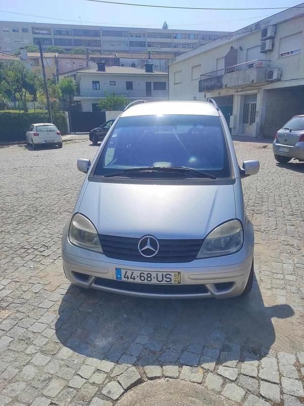 Cinzento Usado 2003 Mercedes Vaneo Monovolume | € 5.500 - Imagem 1/4