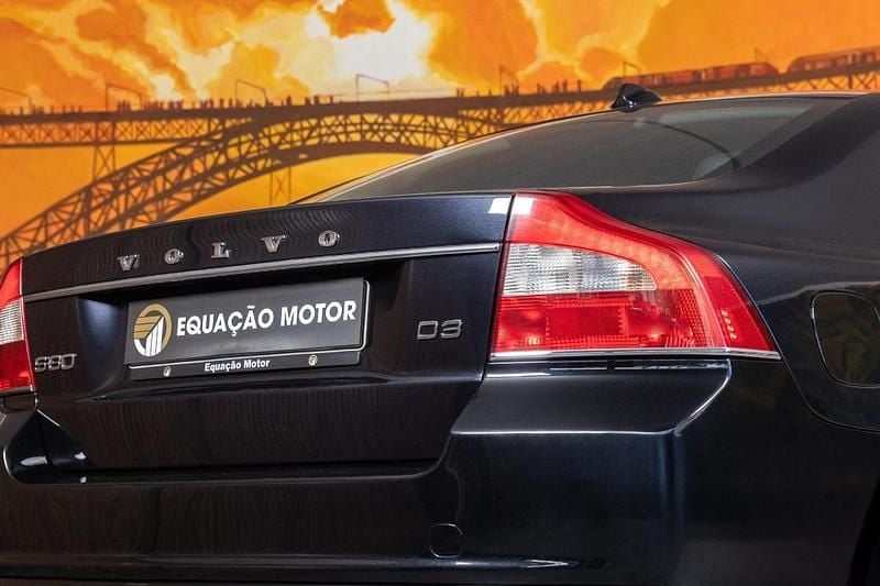 Usado Volvo S80 Momentum 163 HP (119 kW) 2010 Preto Sedan