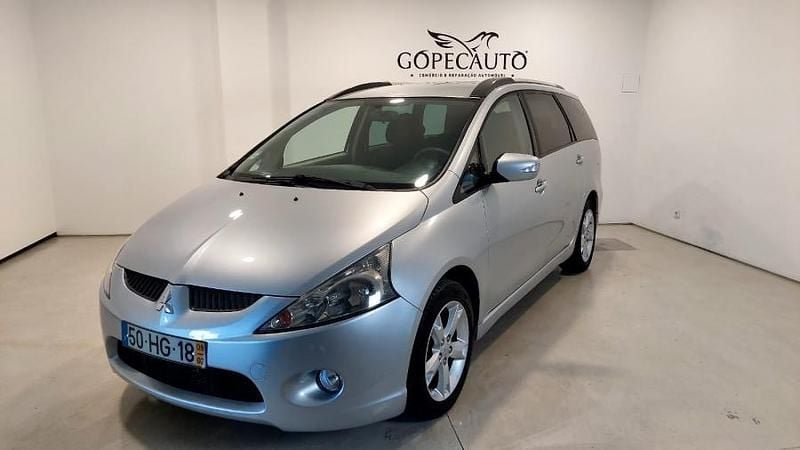 Usado Mitsubishi Grandis 136 HP (100 kW) 2009 Cinza Monovolume
