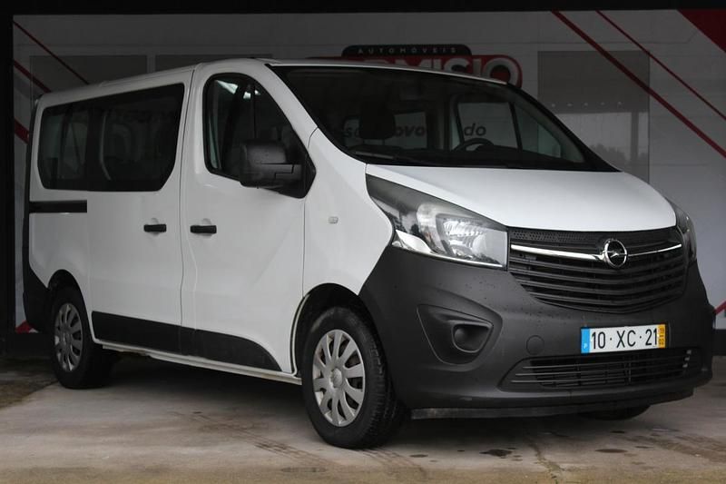 Branco Usado 2019 Opel Vivaro S Monovolume | € 25.400 (Preço justo) - Imagem 1/4
