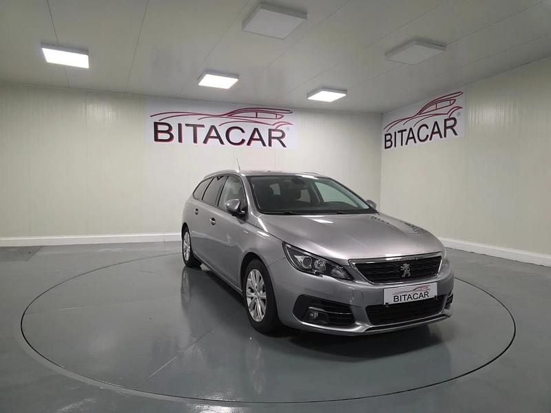 Cinzento Usado 2020 Peugeot 308 SW Carrinha | € 15.750 (Preço justo) - Imagem 1/4
