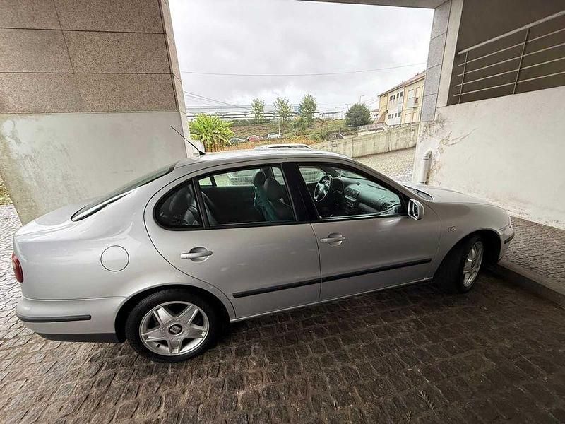 Usado 2002 Seat Toledo Sedan | € 2.970 - Imagem 1/4