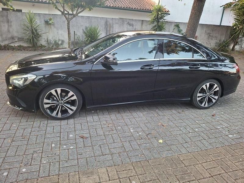Usado 2017 Mercedes CLA180 Sedan | € 15.500 (Super Preço) - Imagem 1/4