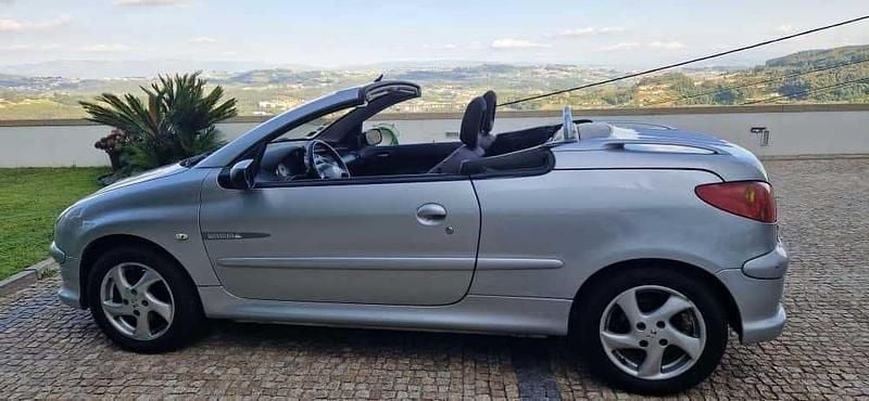 Usado 2005 Peugeot 206 CC Cabrios | € 5.400 - Imagem 1/4