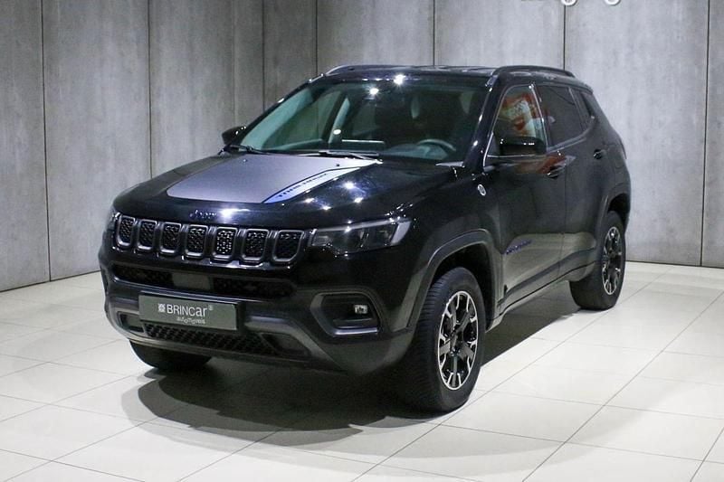 Preto Usado 2023 Jeep Compass Trailhawk SUV | € 26.990 (Preço justo) - Imagem 1/4