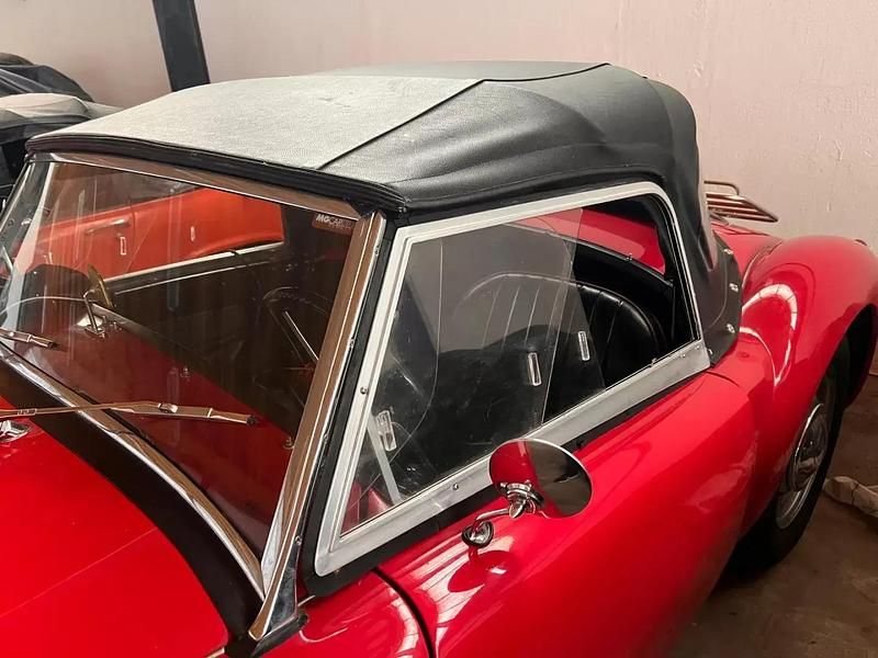 Usado MG MGA 68 HP (50 kW) 1957 Vermelho Cabrios