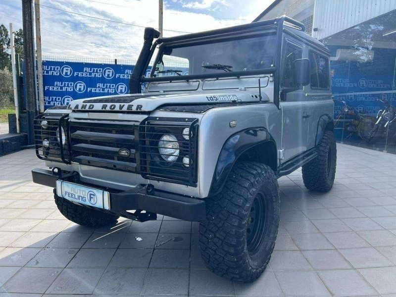 Cinza Usado 2002 Land Rover Defender SUV | € 29.900 - Imagem 1/4