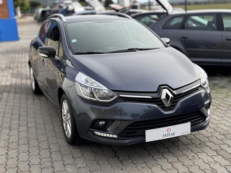 Cinzento Usado 2019 Renault Clio IV Carrinha | € 12.750 (Preço justo) - Imagem 1/4