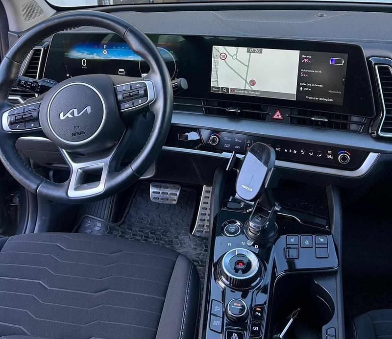Cinzento Usado 2022 Kia Sportage SUV | € 36.500 - Imagem 1/4