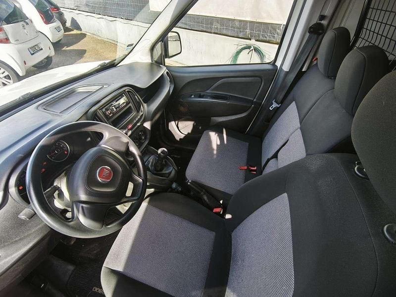 Usado Fiat Doblò 95 HP (69 kW) 2020 Branco