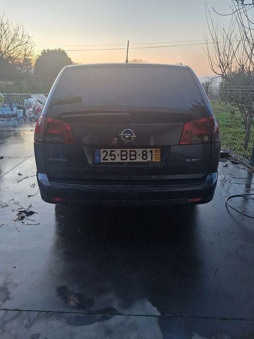 Usado Opel Vectra 150 HP (110 kW) 2005 Sedan