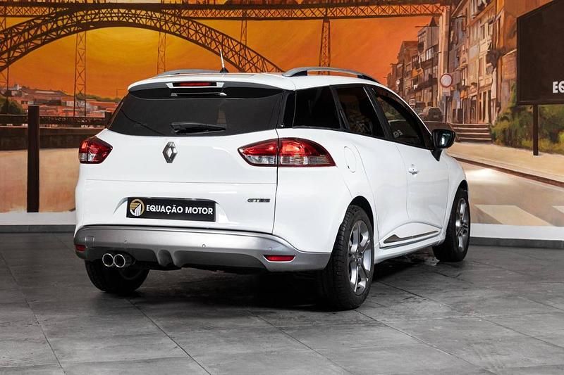 Usado Renault Clio IV 90 HP (66 kW) 2018 Branco Carrinha