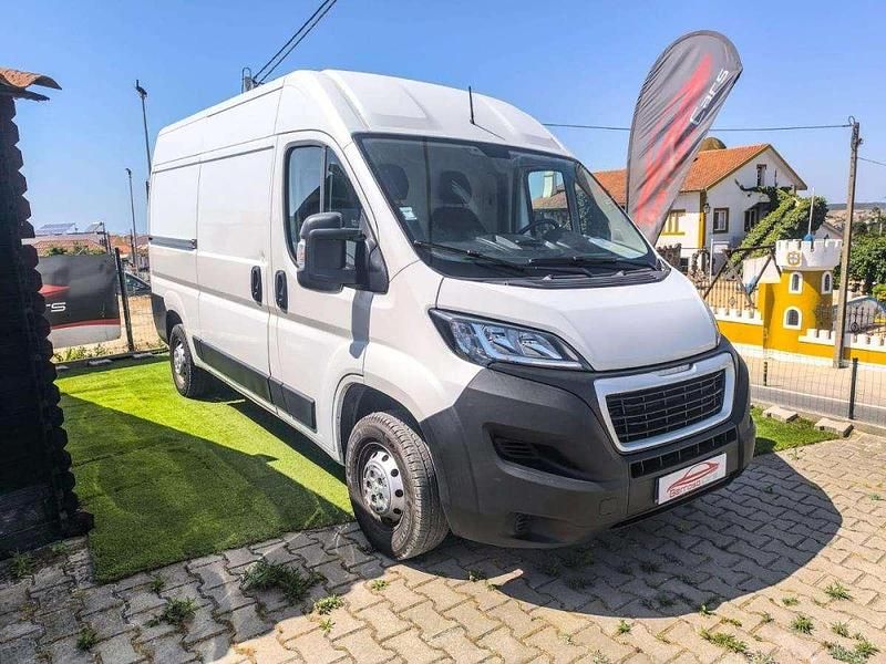 Usado Peugeot Boxer 165 HP (121 kW) 2020 Branco Van