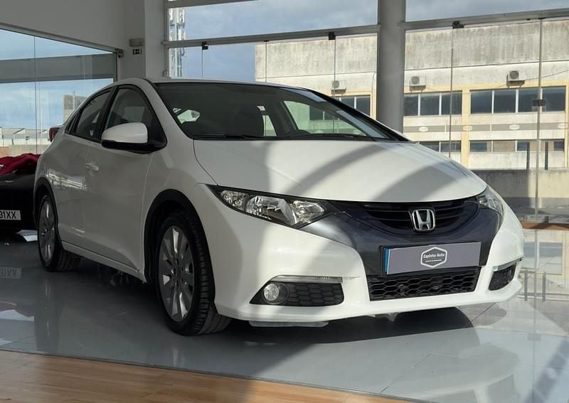 Branco Usado 2012 Honda Civic | € 11.490 (Super Preço) - Imagem 1/4