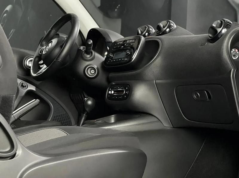 Usado Smart ForTwo Electric Drive Passion 60 kW (82 HP) 2021 Branco