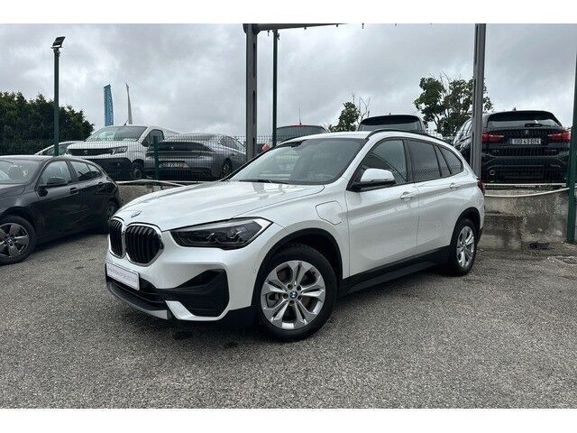 Branco Usado 2021 BMW X1 SUV | € 36.990 - Imagem 1/4