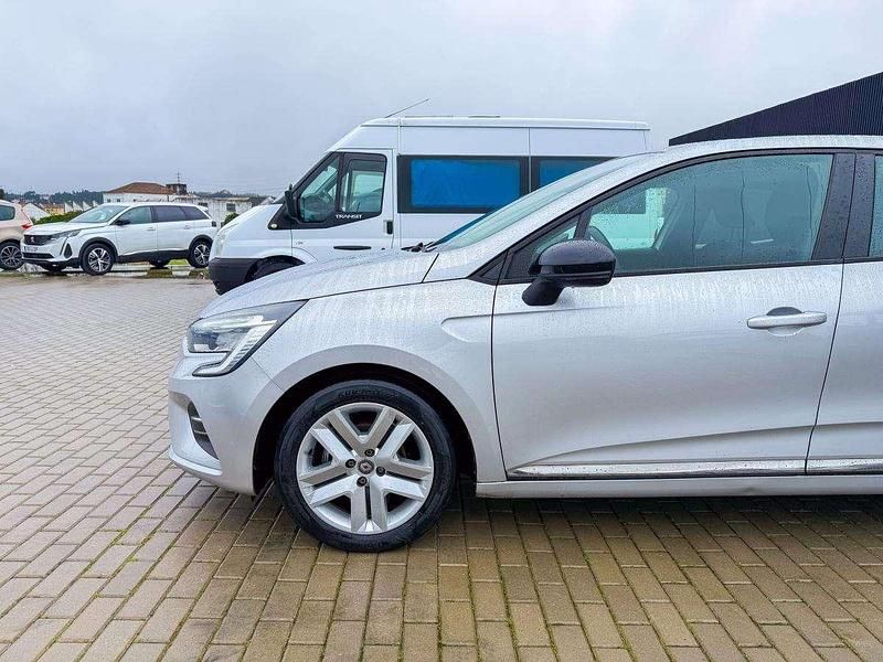 Usado Renault Clio V 85 HP (62 kW) 2020 Cinzento