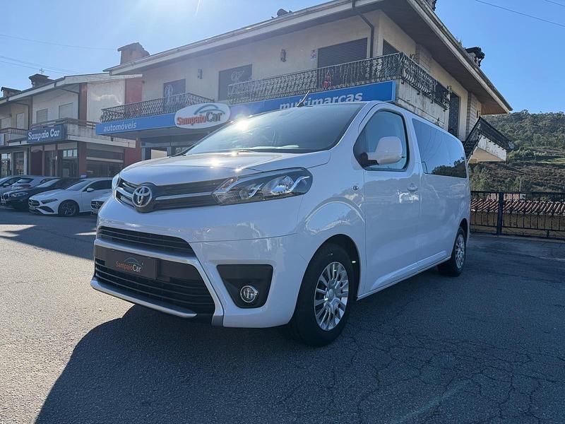 Branco Usado 2022 Toyota Proace Verso Carrinha | € 25.990 (Bom preço) - Imagem 1/4