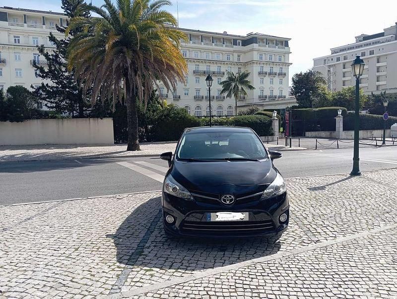 Usado 2013 Toyota Verso Monovolume | € 10.500 - Imagem 1/4
