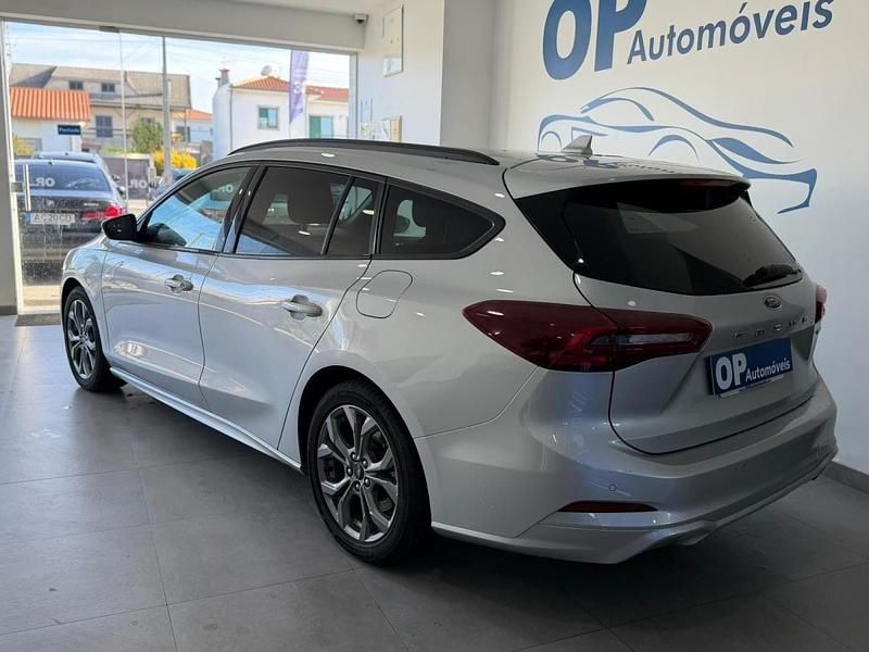 Usado Ford Focus ST-Line 125 HP (91 kW) 2022 Cinza Carrinha