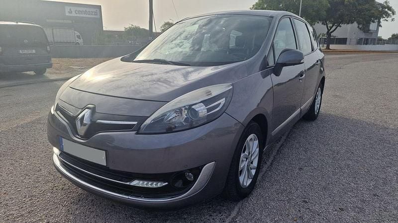 Usado 2013 Renault Grand Scénic III Monovolume | € 8.500 - Imagem 1/4