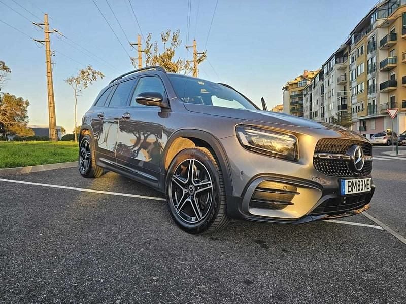 Usado Mercedes GLB200 163 HP (119 kW) 2024 Cinzento SUV