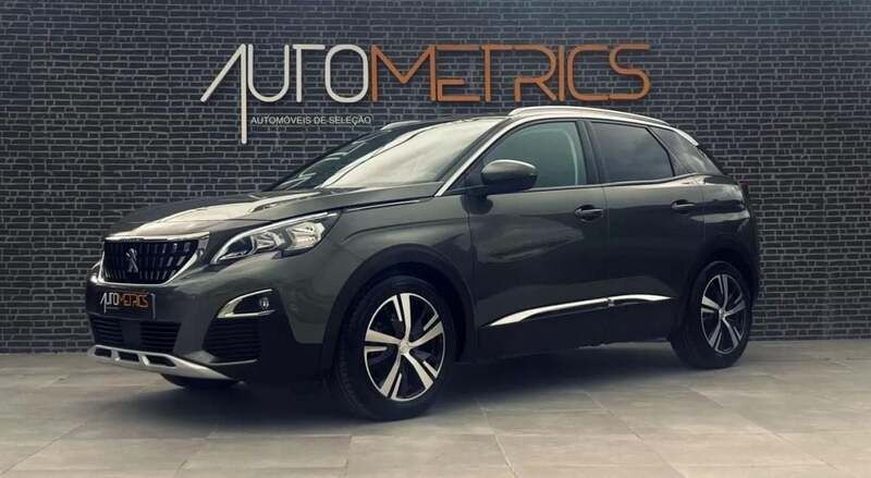 Cinzento Usado 2019 Peugeot 3008 Allure SUV | € 19.750 (Preço justo) - Imagem 1/4