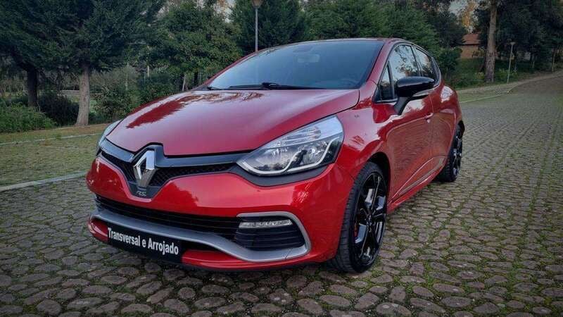 Vermelho Usado 2014 Renault Clio IV | € 18.750 (Caro) - Imagem 1/4