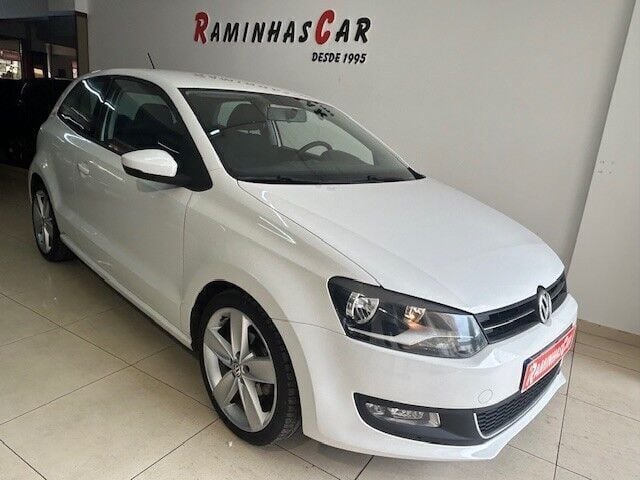 Branco Usado 2011 VW Polo Trendline Citadino | € 10.950 (Caro) - Imagem 1/4
