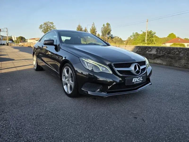 Preto Usado 2013 Mercedes E250 Avantgarde Citadino | € 22.990 - Imagem 1/4