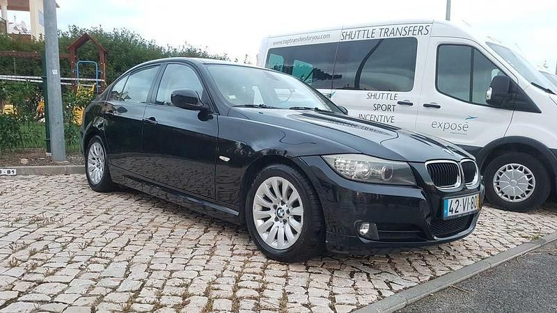 Usado 2009 BMW 320 Exclusive Sedan | € 14.900 - Imagem 1/4