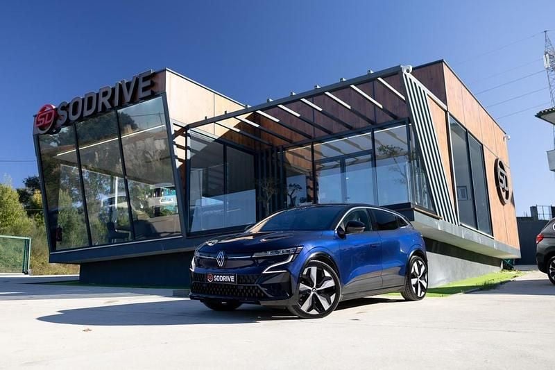 Azul Usado 2023 Renault Mégane IV | € 28.450 (Preço justo) - Imagem 1/4