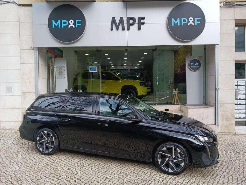 Usado Peugeot 308 SW 130 HP (95 kW) 2023 Preto Carrinha