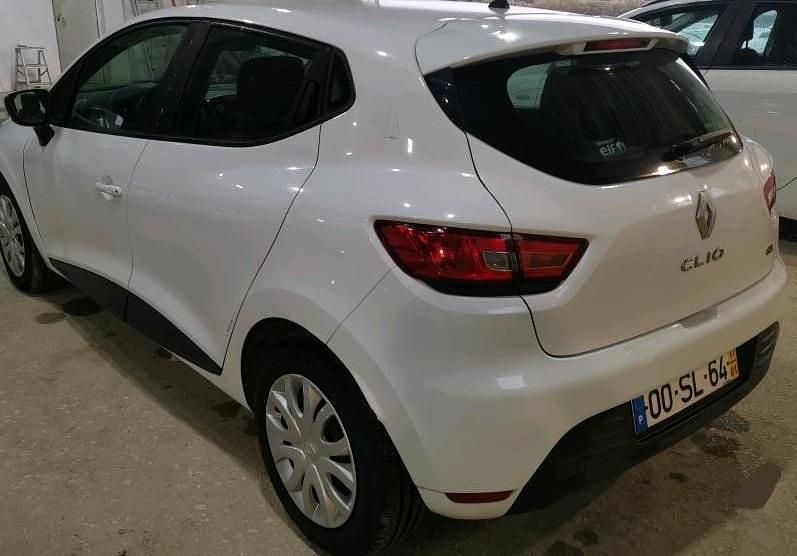 Usado Renault Clio IV Zen 75 HP (55 kW) 2017 Branco