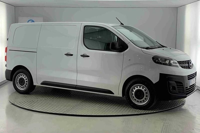 Branco Novo 2024 Opel Vivaro-e Combi Van | € 28.490 - Imagem 1/4