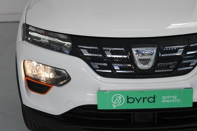 Branco Usado 2022 Dacia Spring Comfort Plus Citadino | € 11.900 (Preço justo) - Imagem 1/1