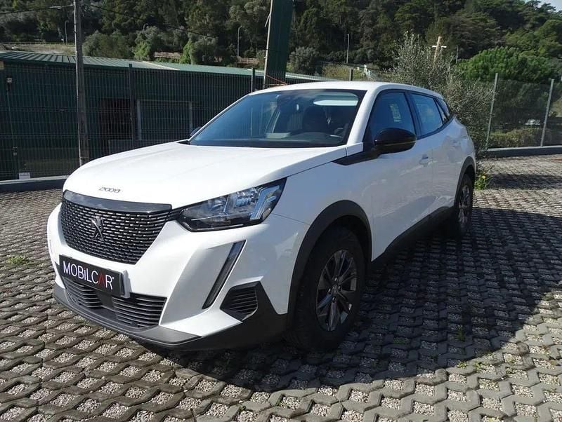 Usado Peugeot 2008 Active 110 HP (80 kW) 2022 Branco SUV