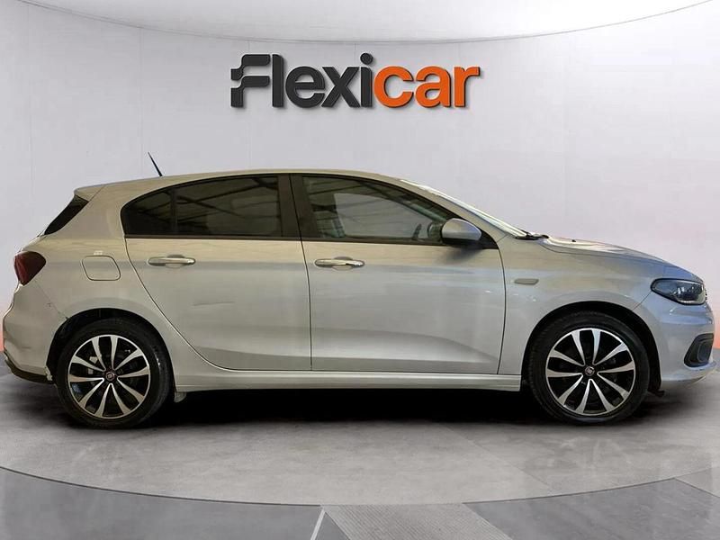 Cinza Usado 2020 Fiat Tipo Lounge Sedan | € 10.880 (Preço justo) - Imagem 1/4